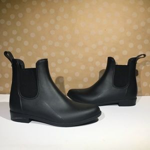 SAM EDELMAN “Tinsley” Ankle Rain Boot